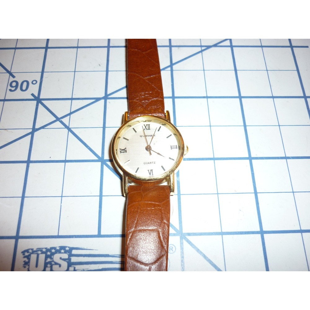 Vintage NOS 1990s Quemex Quartz Watch New Battery Croc Grain Leather Strap Tag